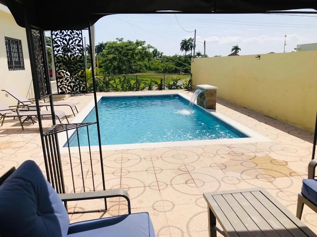 2Bedroom Mountain View Villa #2 Munoz